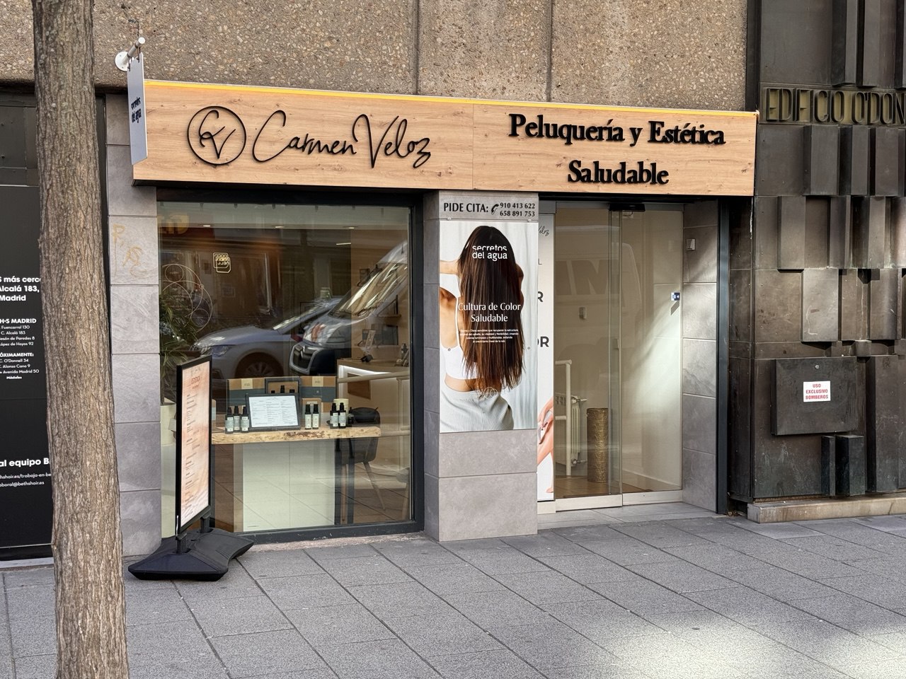 PELUQUERÍA Y ESTÉTICA CARMEN VELOZ